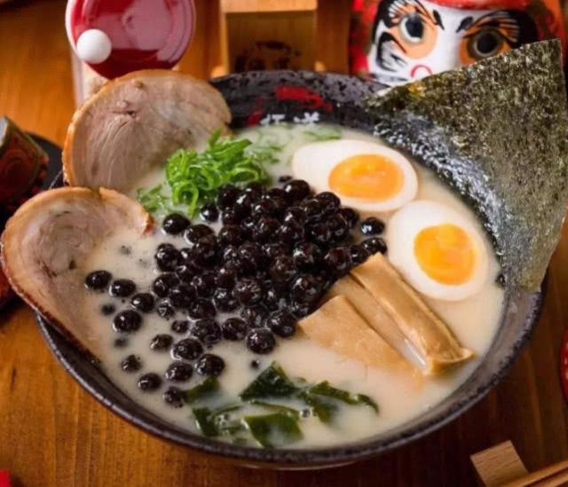 Mon-ramen--ngoc-trai--tao-nen-con-sot-o-Nhat-Ban-nhung-khien-nhieu-nguoi-kinh-hai-